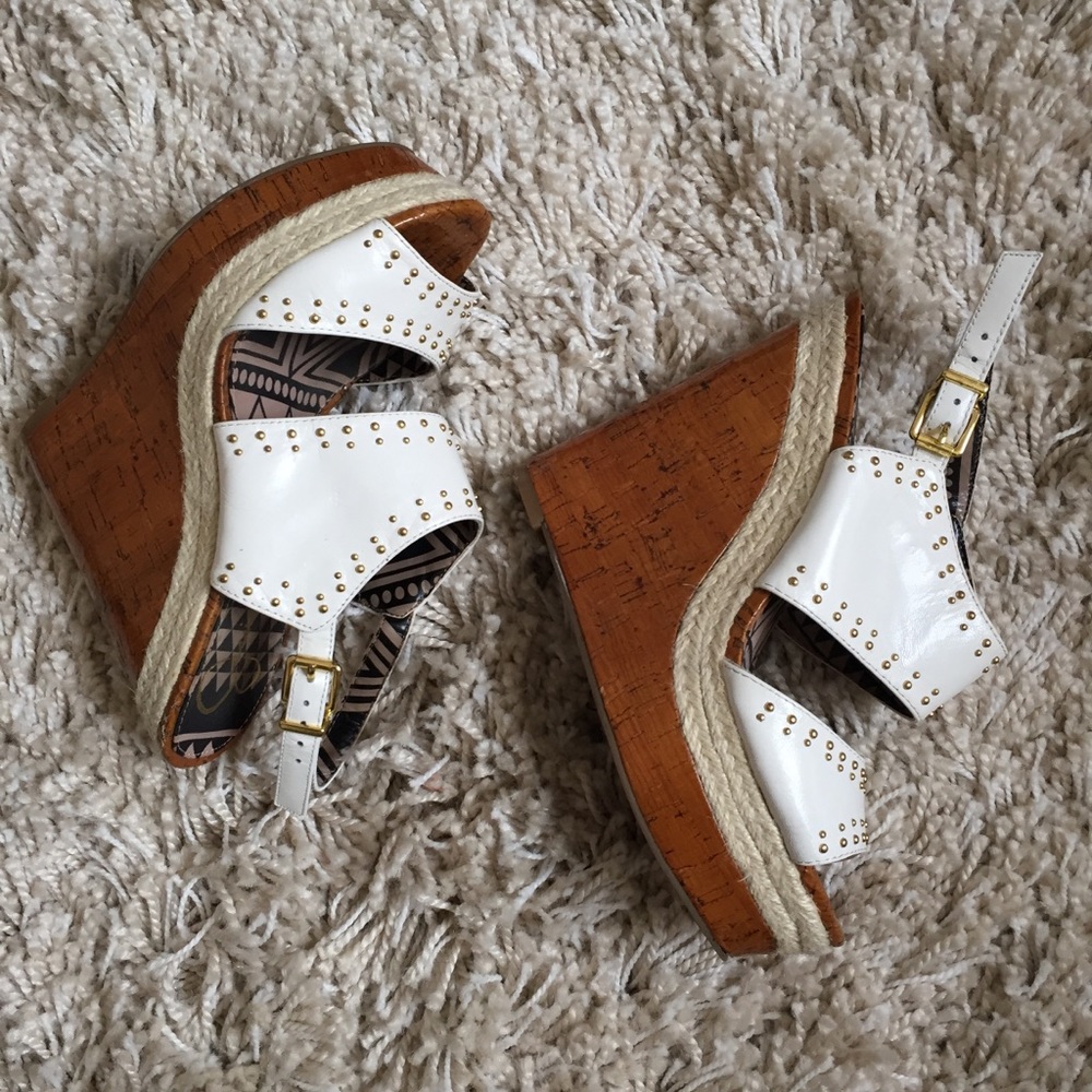 Jessica Simpson studded sandals 👡👡
